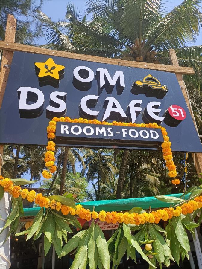 Om D S Cafe 51 & Beach Stay Gokarna (Karnataka) Exterior photo