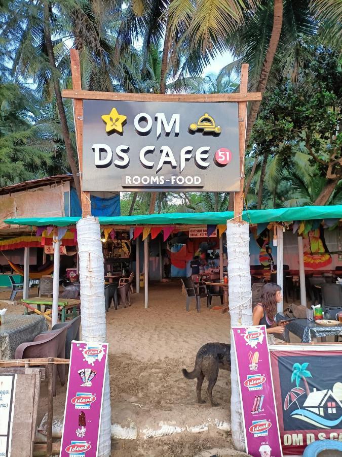 Om D S Cafe 51 & Beach Stay Gokarna (Karnataka) Exterior photo