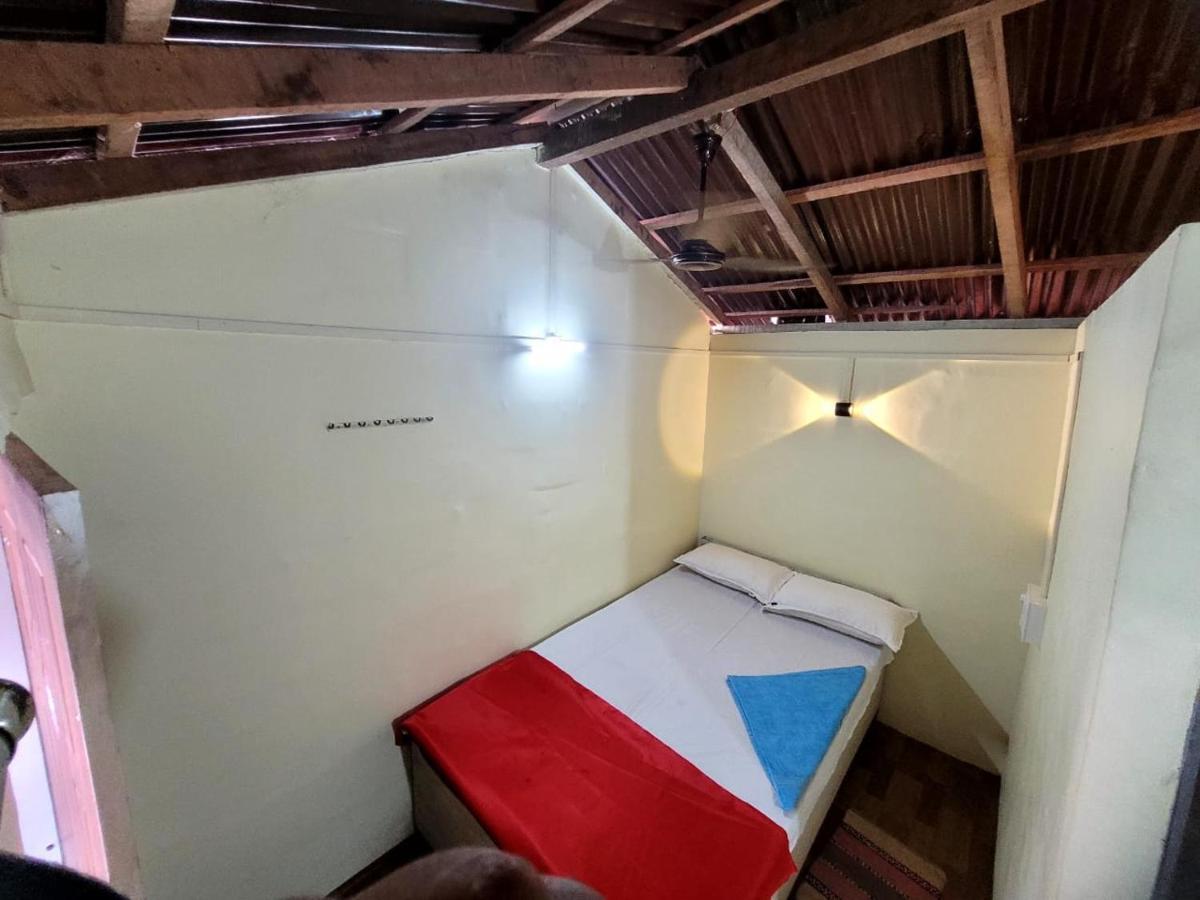 Om D S Cafe 51 & Beach Stay Gokarna (Karnataka) Exterior photo