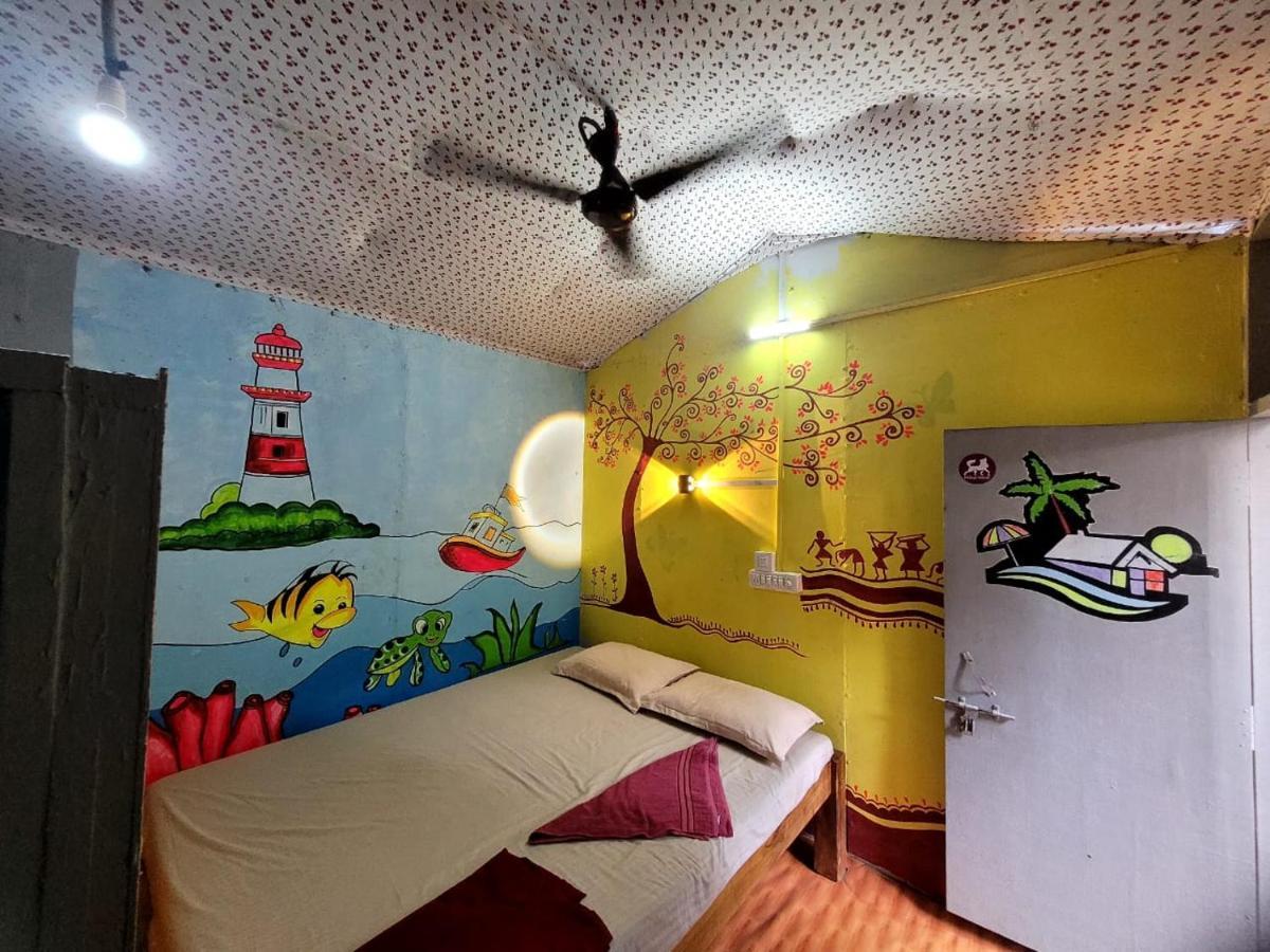 Om D S Cafe 51 & Beach Stay Gokarna (Karnataka) Exterior photo