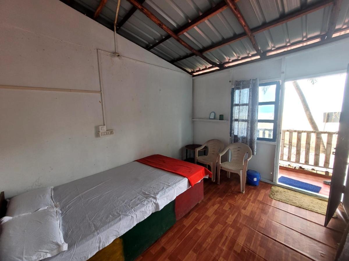 Om D S Cafe 51 & Beach Stay Gokarna (Karnataka) Exterior photo
