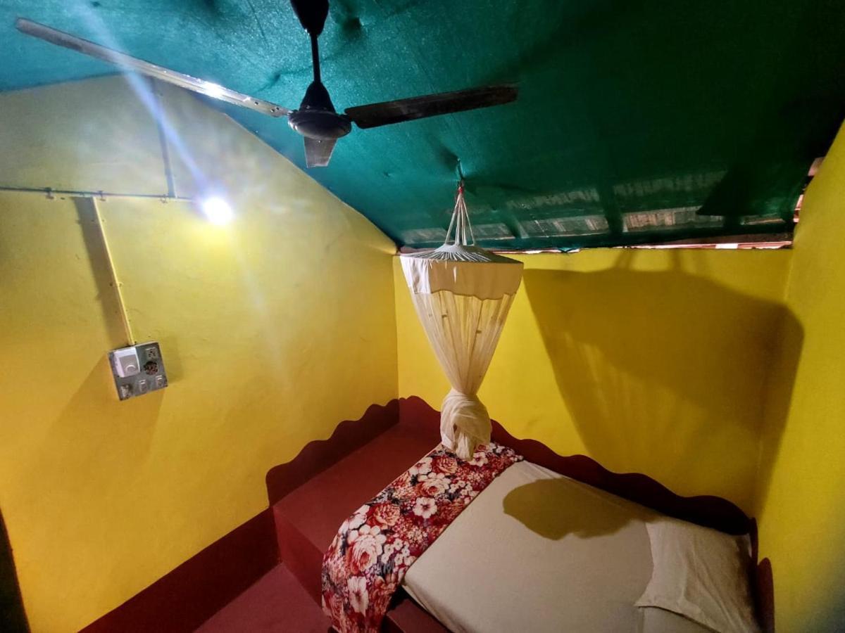 Om D S Cafe 51 & Beach Stay Gokarna (Karnataka) Exterior photo